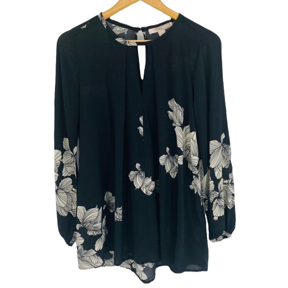 Forever 21 black tunic style floral top with keyhole detail medium